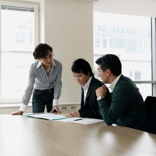business-meeting-L69WZ8B.jpg